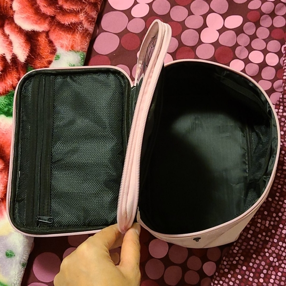 Makeup kit - Picture 3 of 5